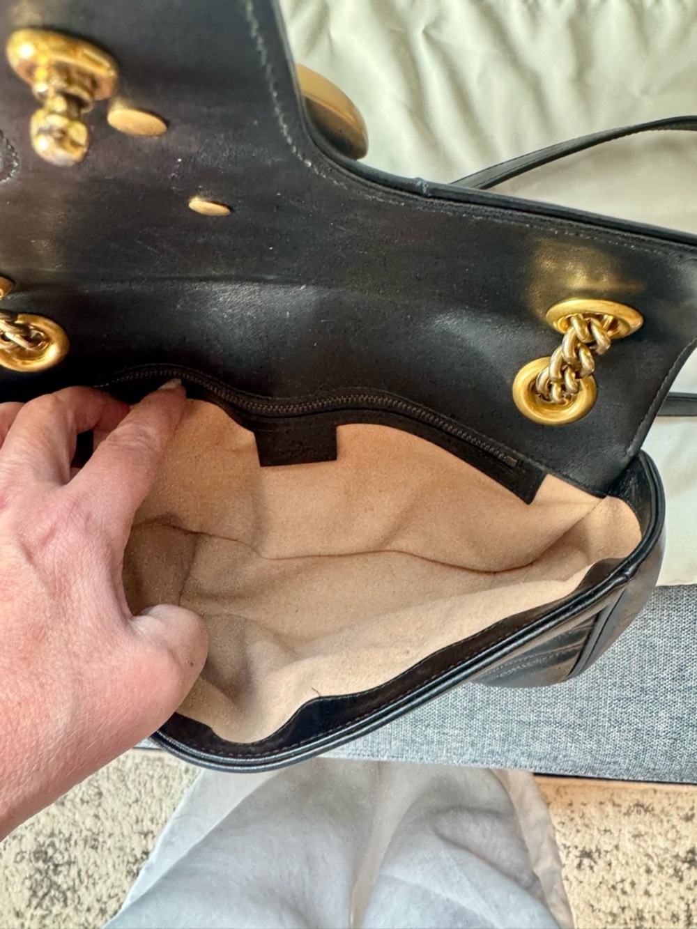 Gucci Marmont Matelassé Black Leather Shoulder Bag, Antique Gold Chain - Picture 4 of 11
